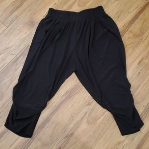Black Joseph Ribkoff Capris